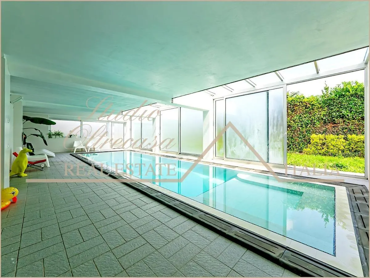 Splendida Villa Con Piscina Riscaldata Vicino Como San Fermo della Battaglia
